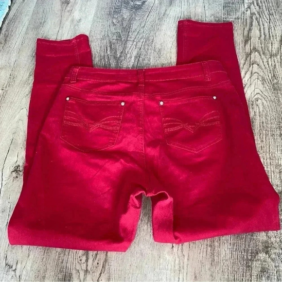 New Directions Weekend Stretch Red Jeans Size 12 - Picture 11 of 16